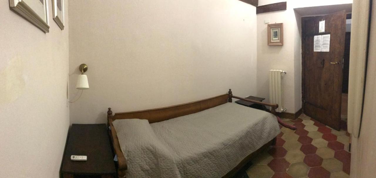 סורה Le Prigioni Del Palazzo B&B מראה חיצוני תמונה