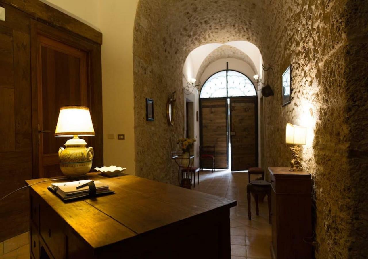 סורה Le Prigioni Del Palazzo B&B מראה חיצוני תמונה